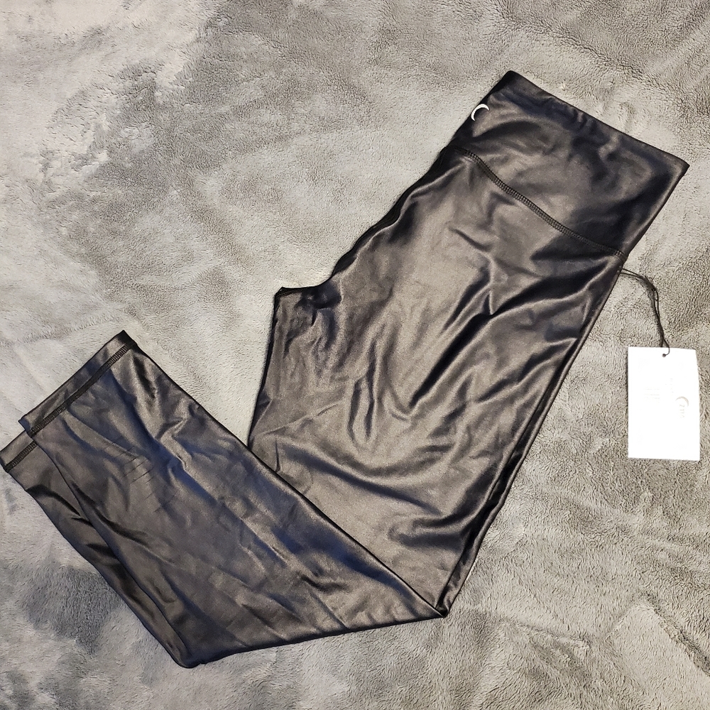 ZYIA Black Metallic Light n Tight
